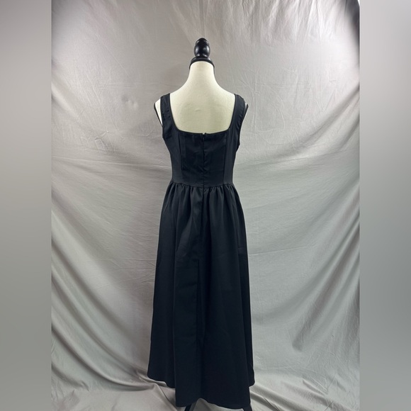 Classic Sleeveless V-Neck Ruffled Waist Fitted Midi Dress Black - Picture 10 of 11